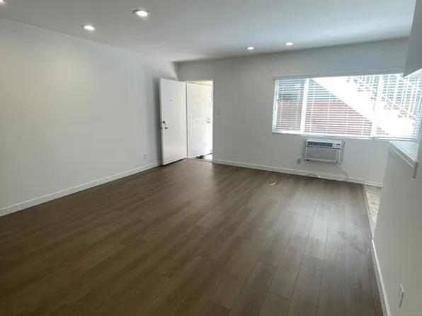 744 Pier Ave #1, Santa Monica, CA 90405