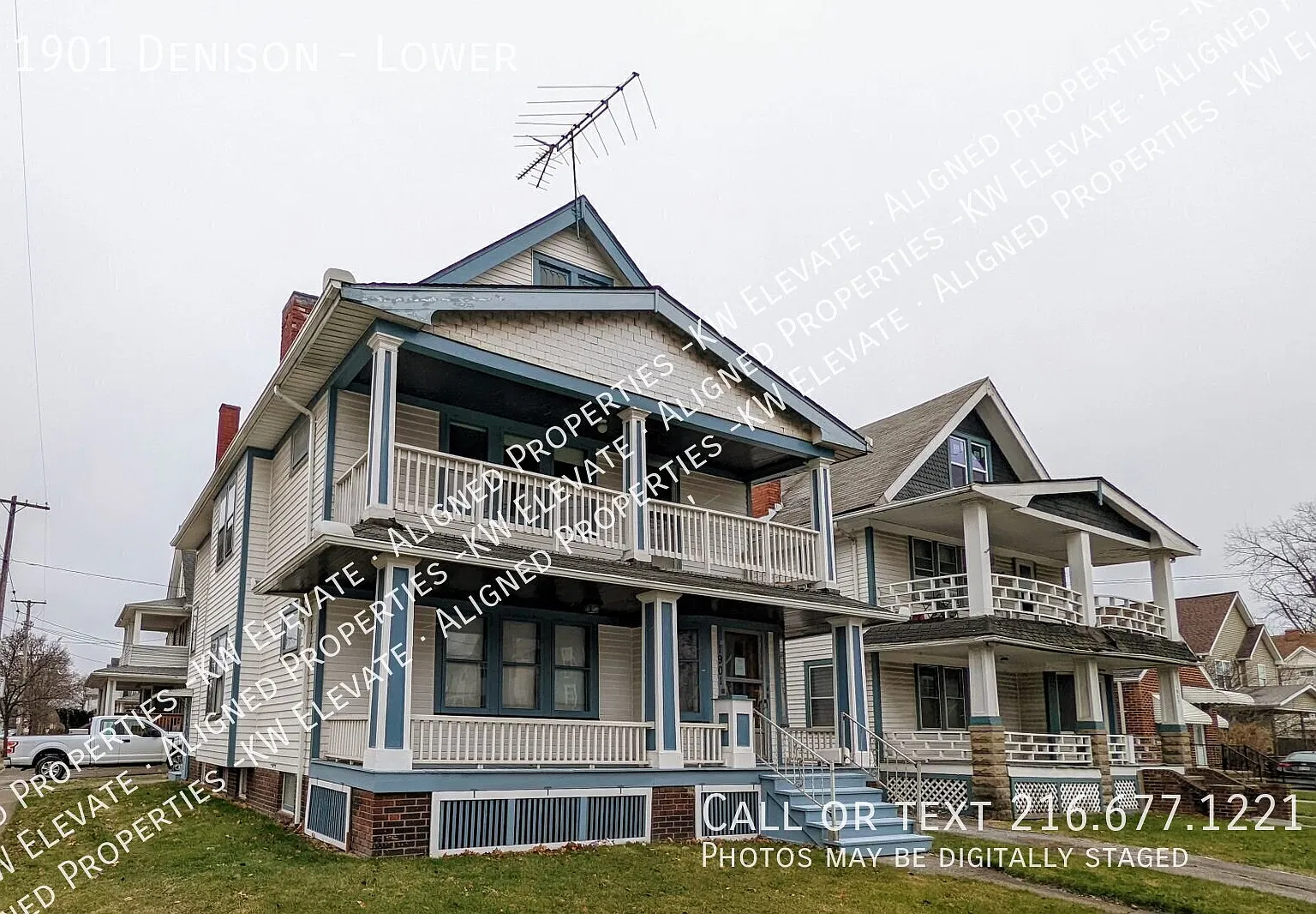 Have Easy access to everything with this Cleveland Duplex! — Photo 1
