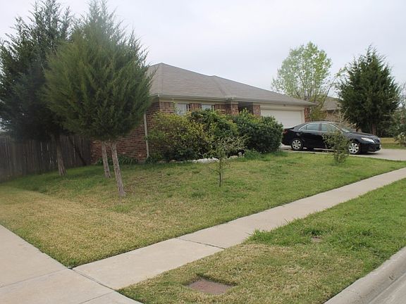 3rd image of 306 Kingfisher Ln
