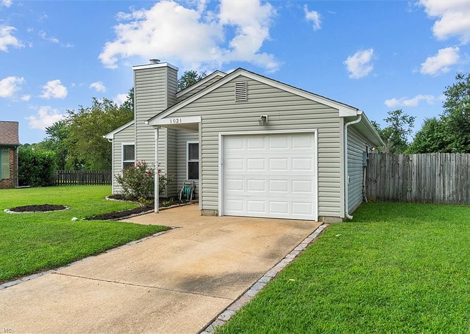 1st image of 1021 White Oak Ct S