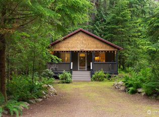 7497 Glacier Springs Dr, Glacier, WA 98244
