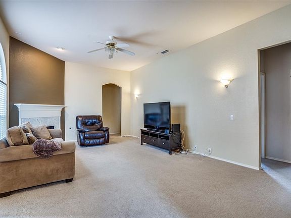 4th image of 2453 Brycewood Ln