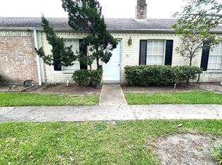 10922 Glenwolde Dr #922, Houston, TX 77099