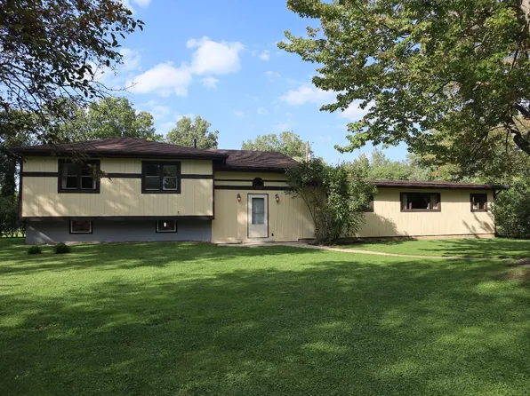 1985 Wells St, Chesterton, IN 46304