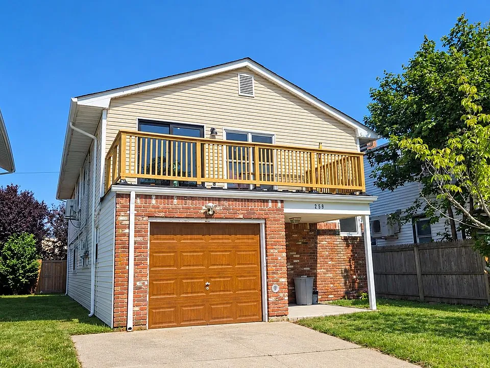 259 W Hudson St