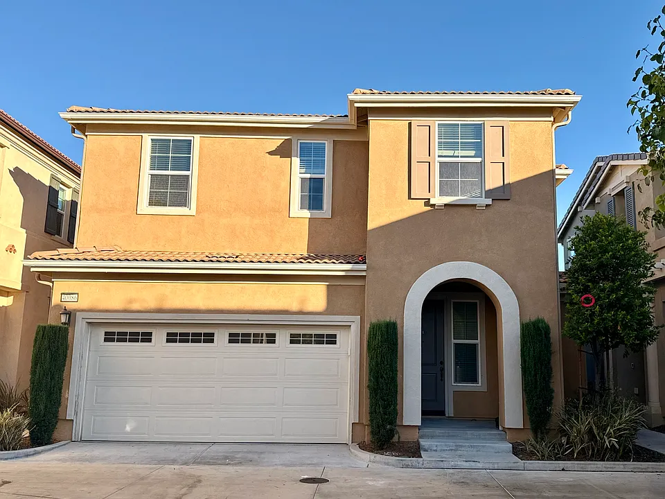 40086 Calle Real