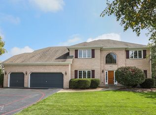 4372 Camelot Cir, Naperville, IL