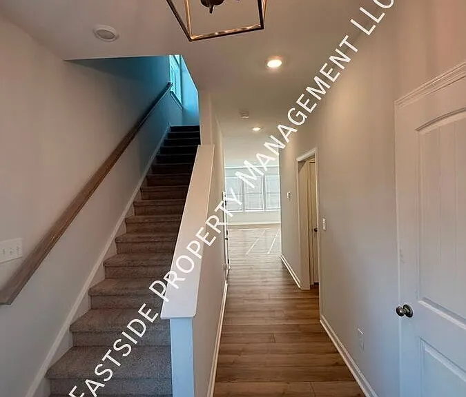 19 Nettle Ln — Photo 2