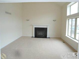 52326 Creek Ln, Chesterfield, MI 48047