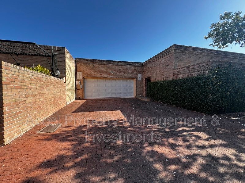1st image of 312 Victoria Ave