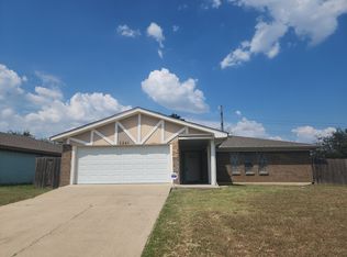 3241 Yorktown Dr, Forest Hill, TX 76140