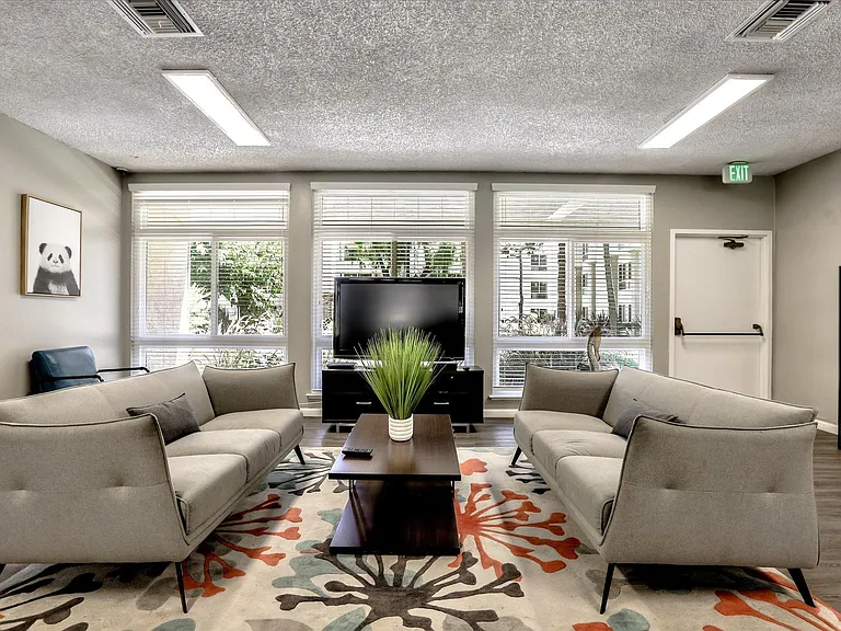 Santa Teresa Apartments — Photo 12