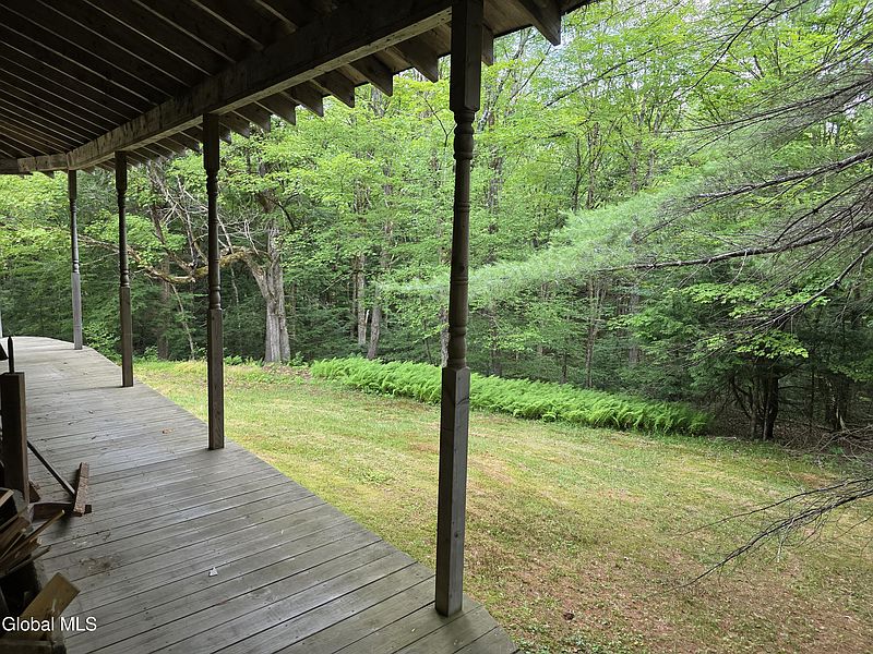 3rd image of 135 Glenwild Road
