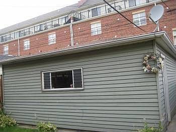 2nd image of 2710 W Melrose St #1