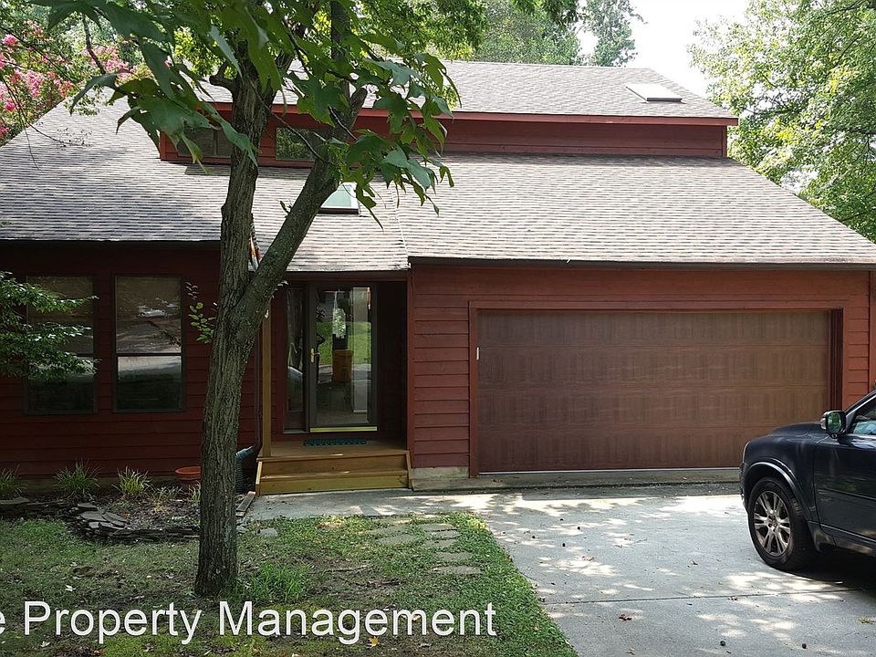 1st image of 111 Great Oak Dr