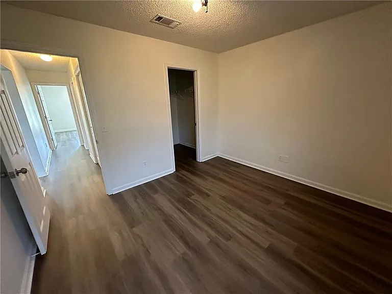 890 E Cherry St #201 — Photo 9