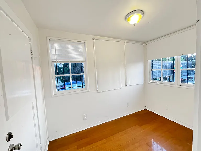 2450 Parker St — Photo 15