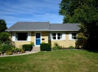 1533 Royal Oak St SE, Wyoming, MI 49509