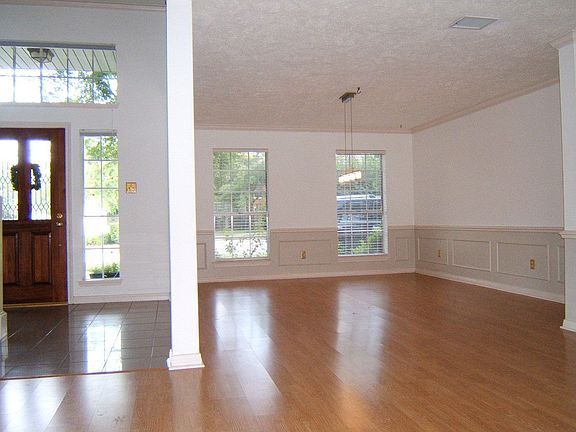 3rd image of 2104 Brook Haven Dr