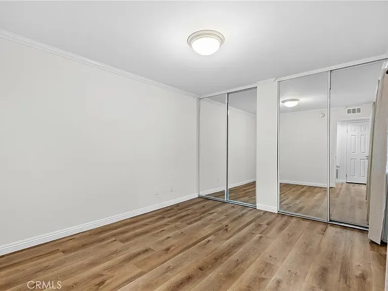 5510 Owensmouth Ave #129 — Photo 8