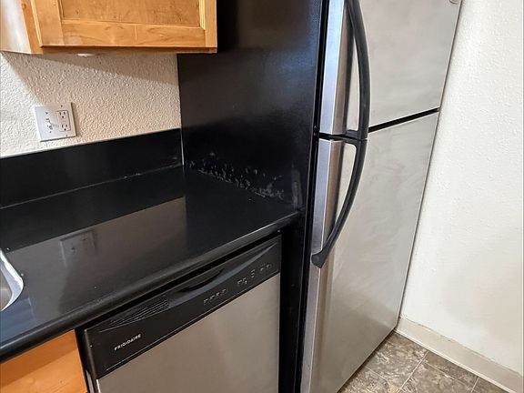 5th image of 4857 College Ave APT 6