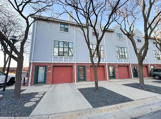 4510 W Westchester Sq, Milwaukee, WI