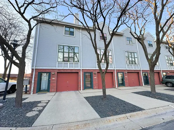 4510 West Westchester Square, Milwaukee, WI 53214