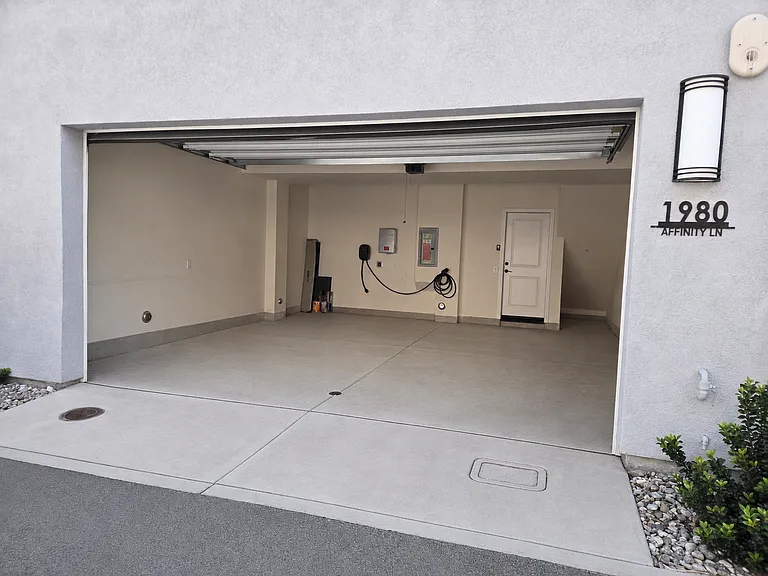 1980 Affinity Ln — Photo 40