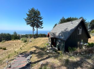 815 Upper Pacific Dr, Whitethorn, CA 95589