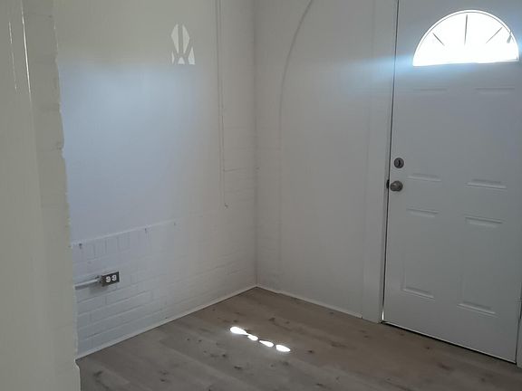 5th image of 803-20 Arpent Rd