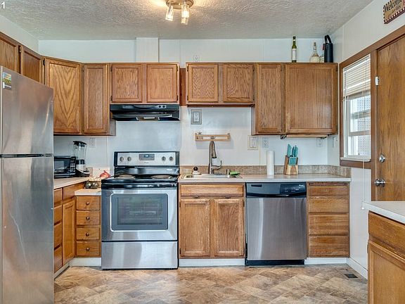 3rd image of 2409 W 31st St