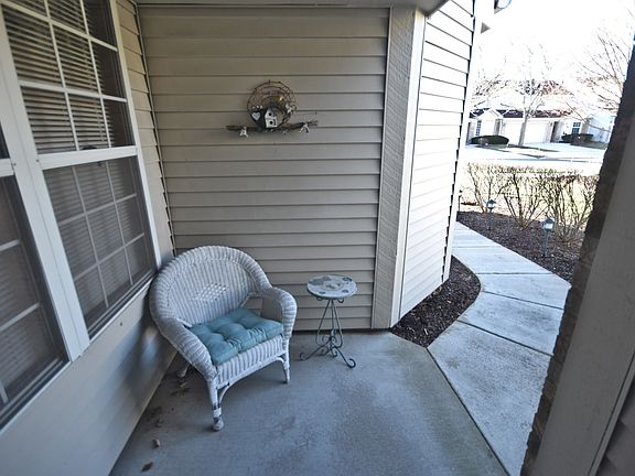 5th image of 1750 Lexington Dr