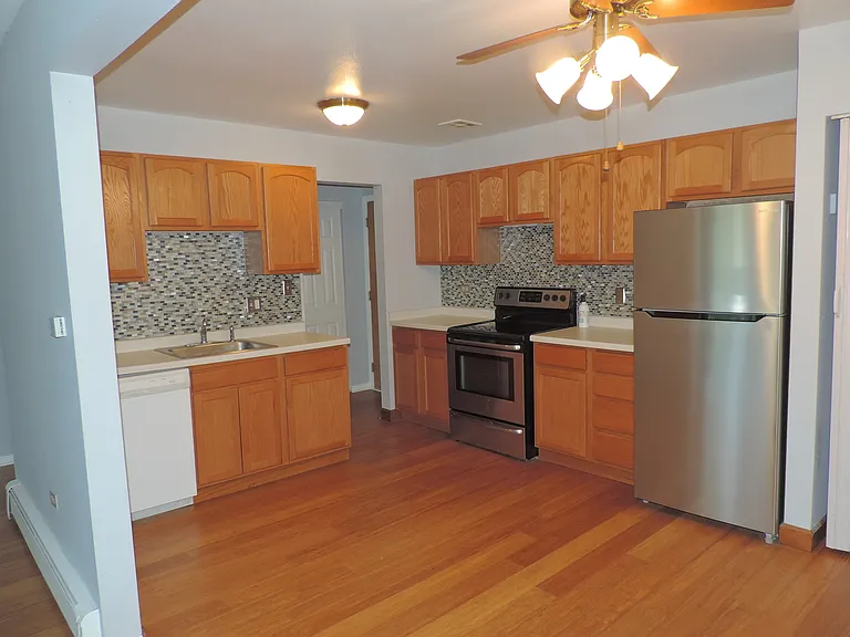 7425 Brookdale Dr #2-202 — Photo 3