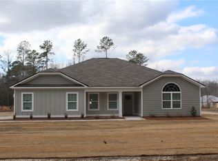 27 Parkman Rd, Phenix City, AL 36869