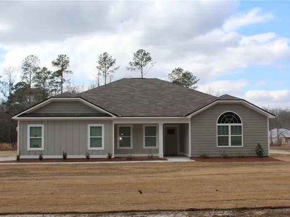 27 Parkman Rd, Phenix City, AL 36869