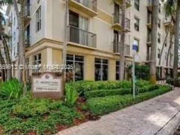 1919 Van Buren St APT 818A, Hollywood, FL 33020