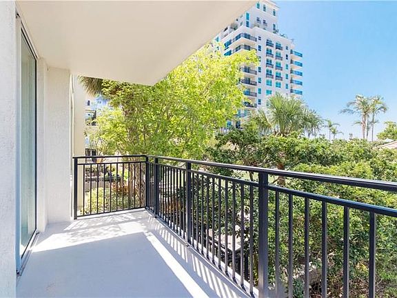 2nd image of 610 W Las Olas Blvd APT 812N