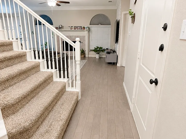 Sierra Ln — Photo 2