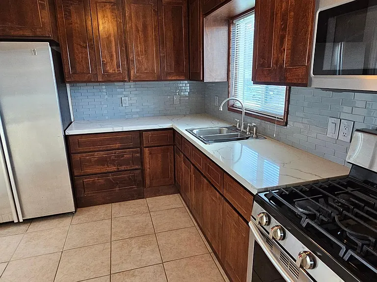207 Del Mar Ave — Photo 5