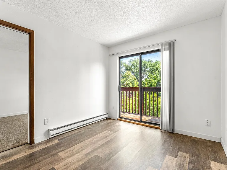 South Street Apartments — Photo 31