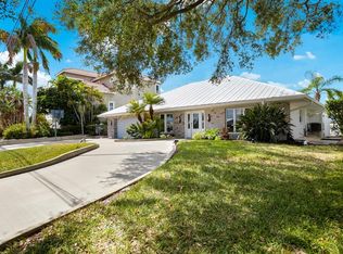430 Buttonwood Ln, Largo, FL 33770