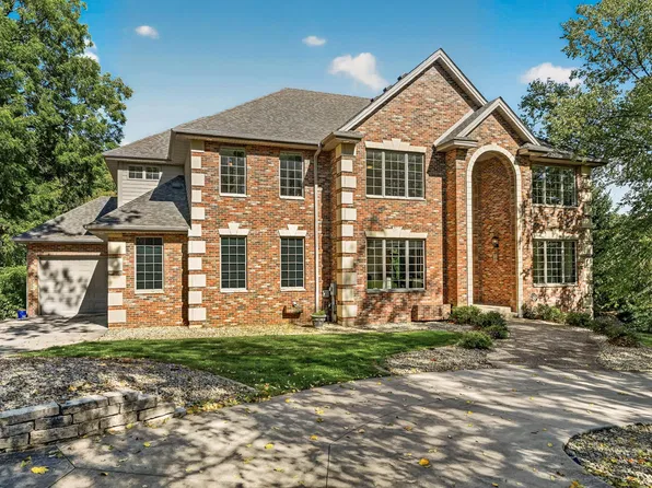 1303 Wicklow Ln SW, Rochester, MN 55902