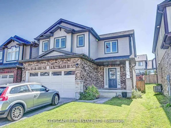 6 Castlebay St, Kitchener, ON N2R 0G5
