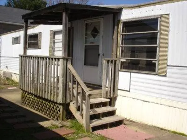 3013 Dennis Ct NE, Canton, OH 44705