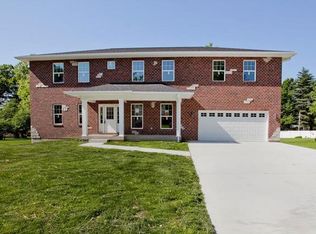 306 Essen Ln, Ballwin, MO 63021