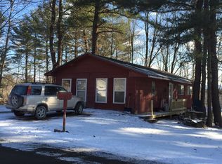 31 Cayuga Ln, West Sand Lake, NY 12196