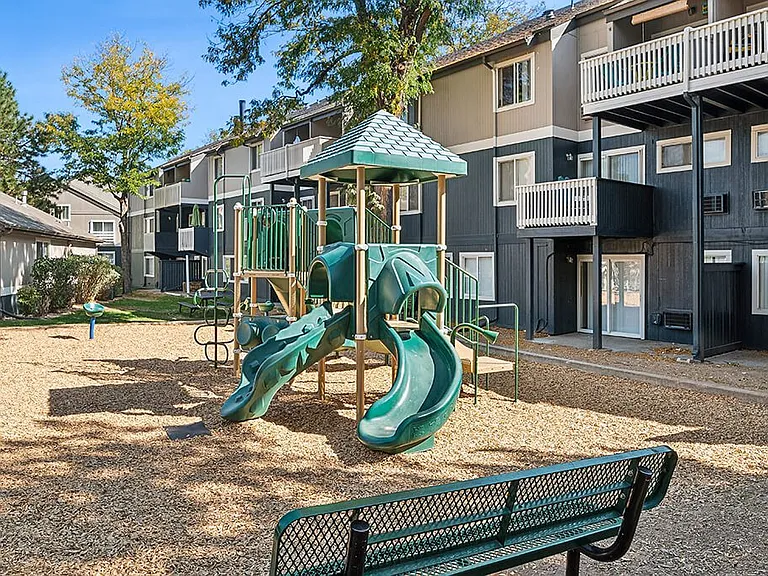 The Pines Apartments — Photo 10