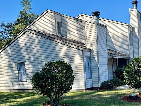 2nd image of 653 Cedarwood Dr #653