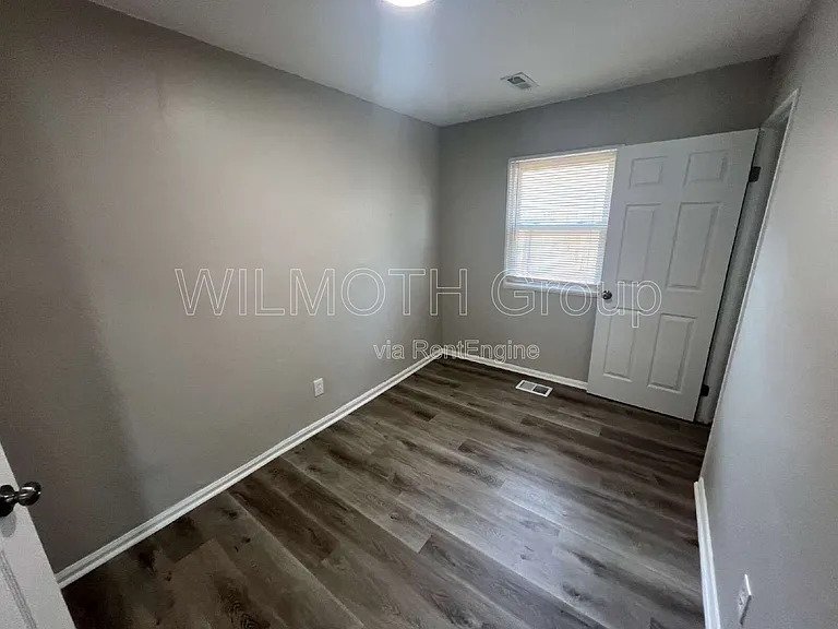 2920 N Lasalle St — Photo 10