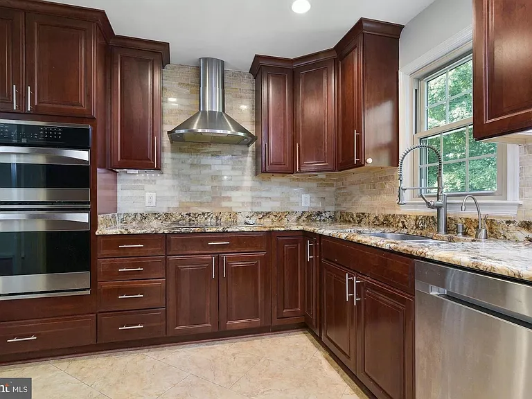 10127 Crestberry Pl — Photo 11